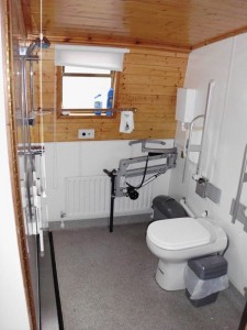 Stort Challenger Disabled Canal Boat - Bathroom